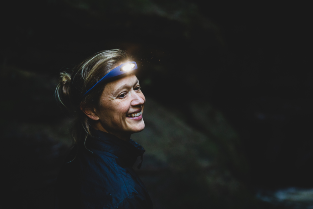 Knog Stirnlampe Bilby violet blue