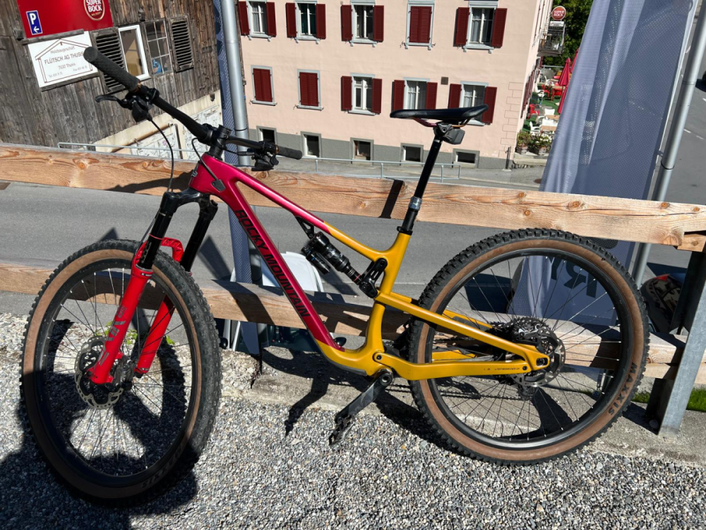 Rocky Mountain Instinct Carbon Frameset (29) gold/red,M Custom Bike